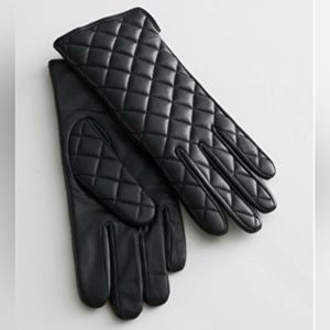 Leather Quilted Gloves Black